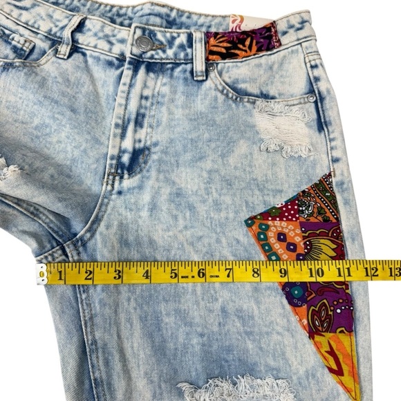 Almost Famous Vintage Flare Jeans Size 9 Blue Acid Wash Patch Distressed - Picture 14 of 16
